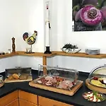 Guest house Wein- Und Gaestehaus M. Bai 3*