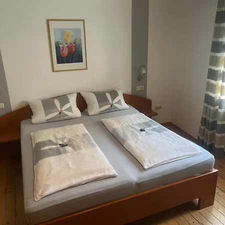 Guest house Wein- Und Gaestehaus M. Bai 3*