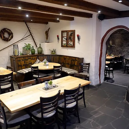 Wein- Und Gaestehaus M. Bai Gasthuis Mesenich