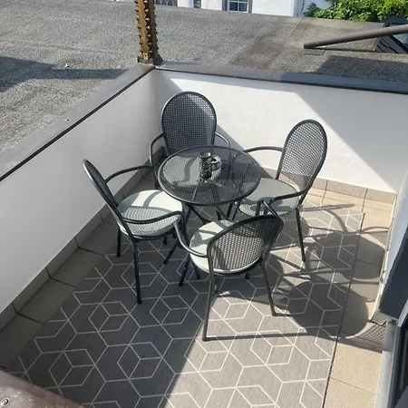 Wein- Und Gaestehaus M. Bai Gasthuis