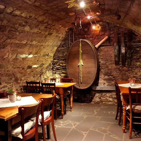 Wein- Und Gaestehaus M. Bai