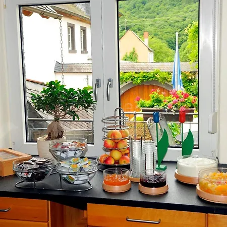 Wein- Und Gaestehaus M. Bai Мезених