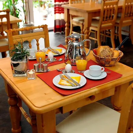 Wein- Und Gaestehaus M. Bai