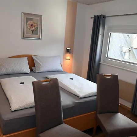 Guest house Wein- Und Gaestehaus M. Bai Mesenich