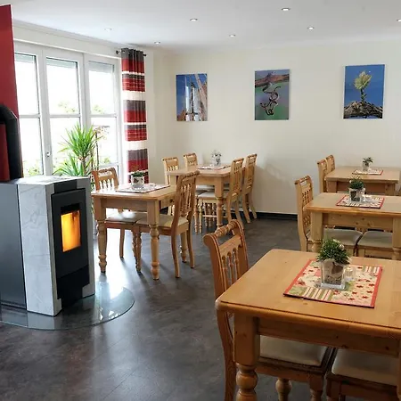 Gasthuis Wein- Und Gaestehaus M. Bai 3*