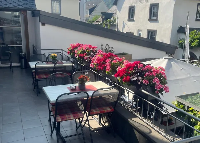 Wein- Und Gaestehaus M. Bai 3*