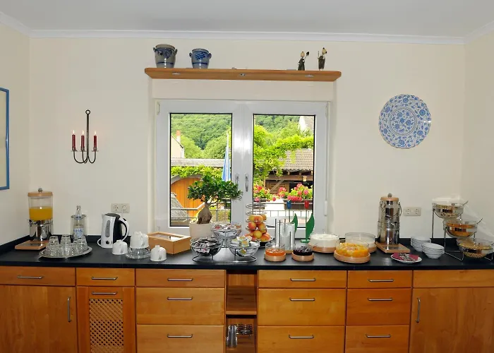 Wein- Und Gaestehaus M. Bai