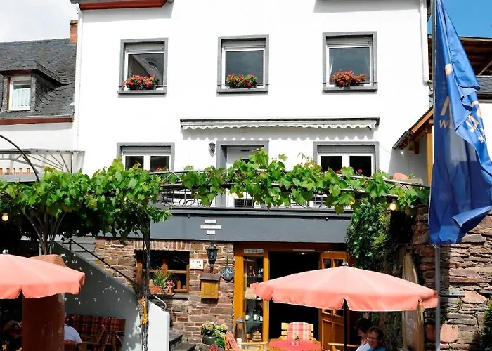 Wein- Und Gaestehaus M. Bai Casa de hóspedes Mesenich